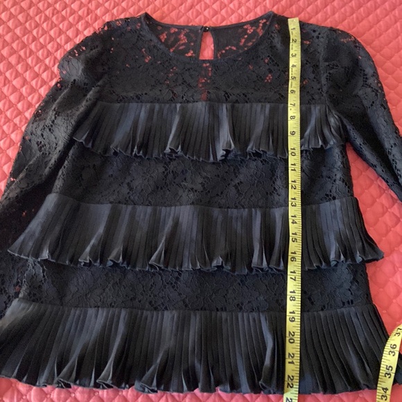 GUC jcrew size 0 holiday lace top. - Picture 2 of 10